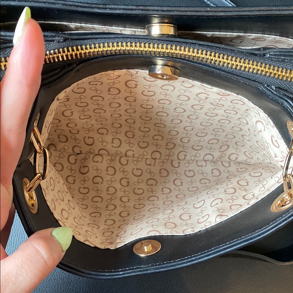 GUESS Black Chain-Accent Crossbody Bag - Picture 4 of 10